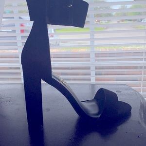 Fashion Nova Black Block Heel size 9